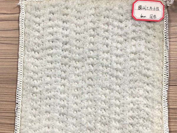 膨潤(rùn)土防水毯